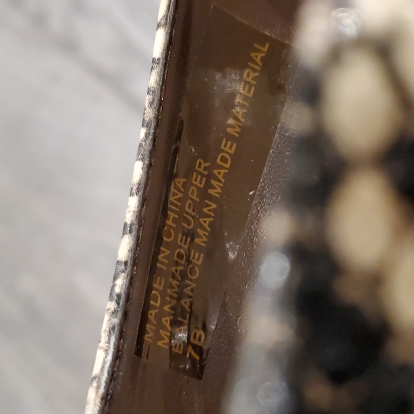 H BY Halston brown embossed snakeskin heel pumps - Picture 13 of 14